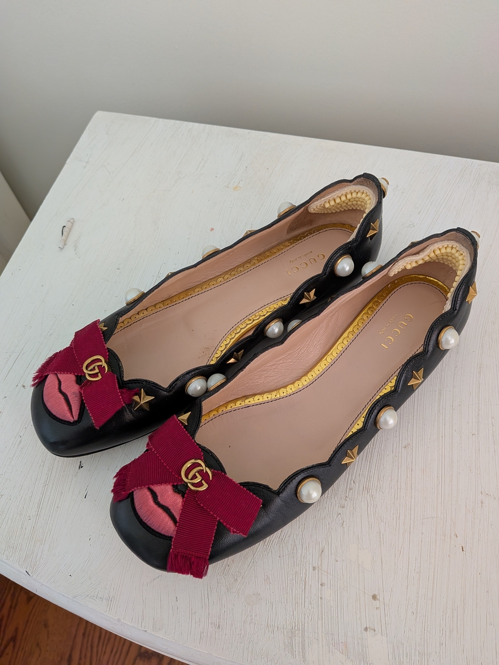 Gucci Black Leather Pearl-Trim Ballet Flats with Red Bow
